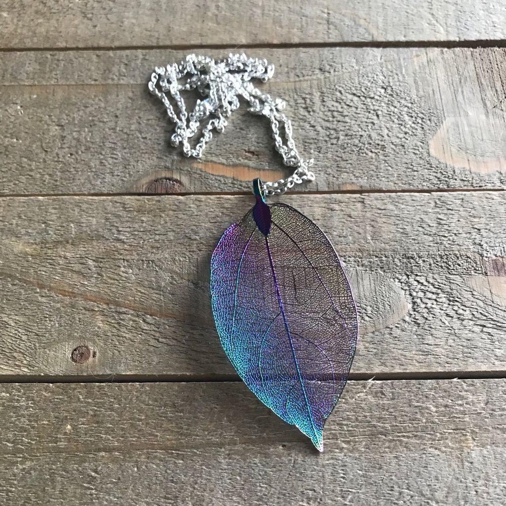 Handmade Colorful Leaf Necklace - Picture 1 of 1